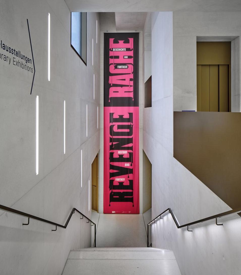 Eingang zur Rache-Ausstellung im Jüdischen Museum Frankfurt