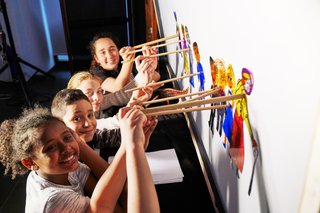 Kinder bei einem Theaterworkshop im Museum Judengasse